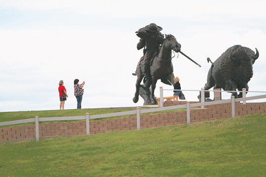 8 Wonders of Kansas Art | Charlie Norton's Buffalo Bill Bronze Sculpture, Oakley  Kansas Sampler Foundation