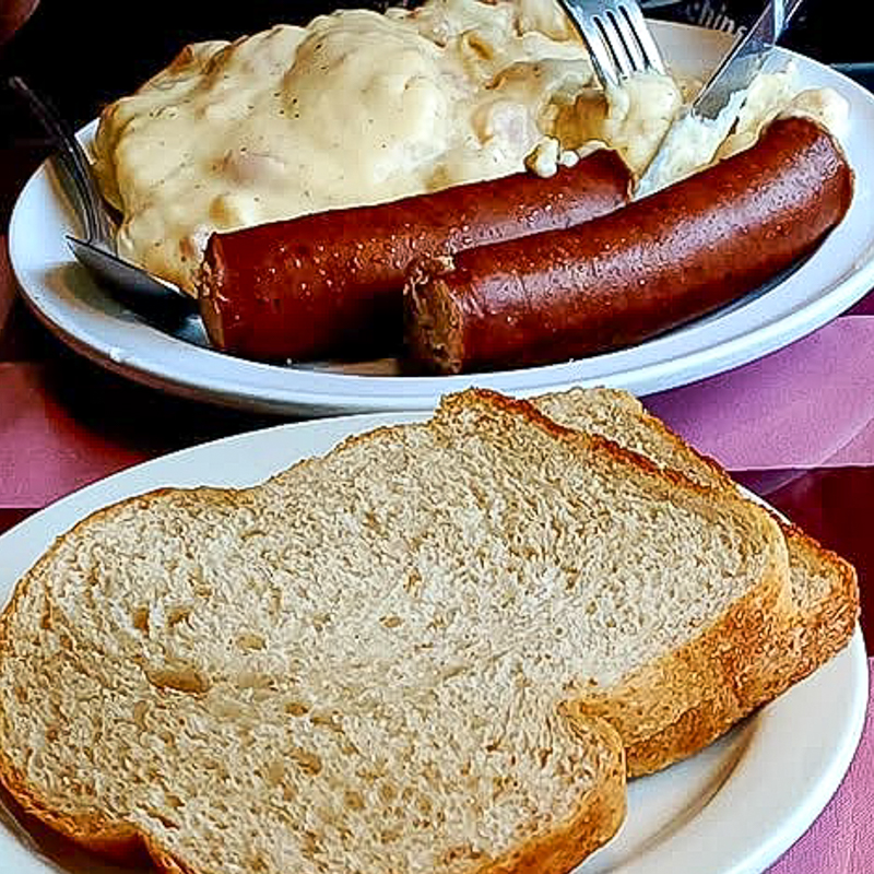 Carolyn's Essenhaus, Arlington