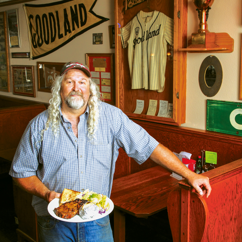 Crazy R's Bar & Grill, Goodland